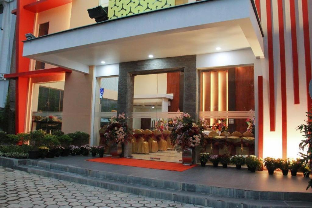 Sumi Hotel Surabaya Ngoại thất bức ảnh